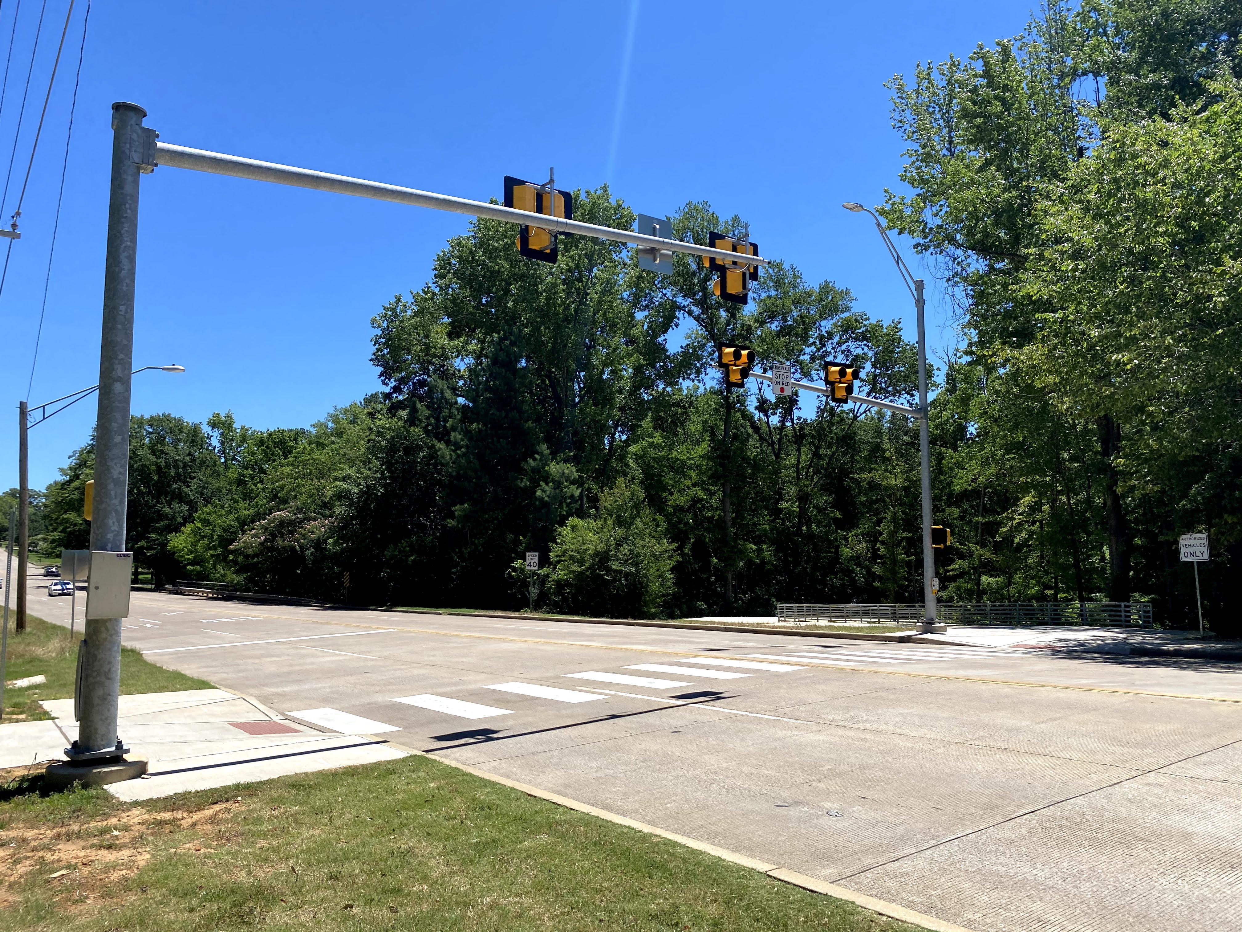 Benefits of Using a HAWK Pedestrian Crossing System