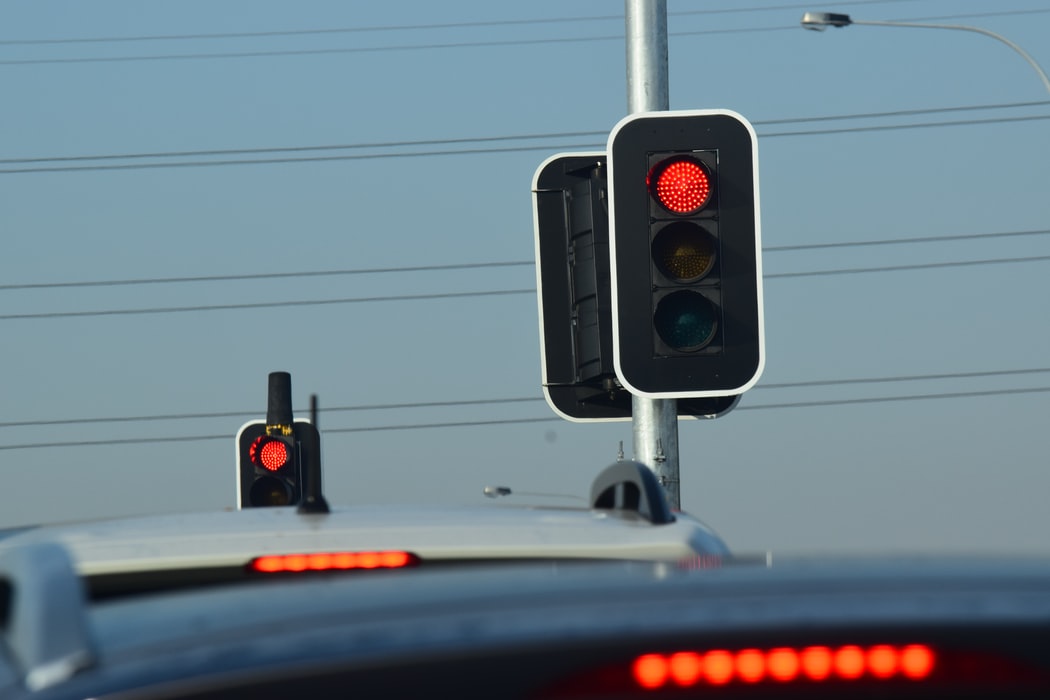 The traffic system needs to be fixed: U-turns, 4 phase lights and