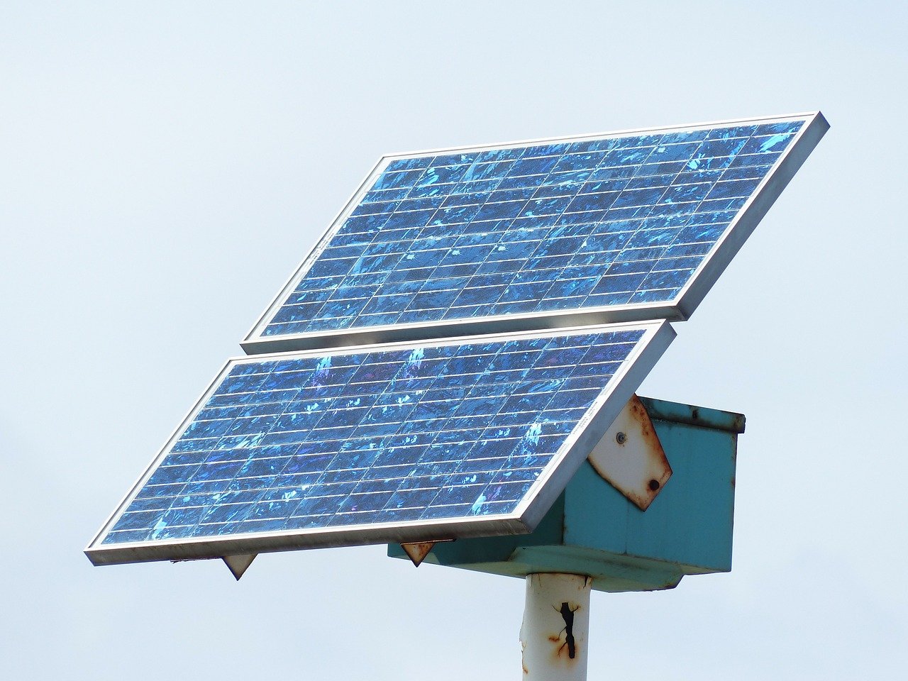 Solar Powered Roadside Lighting